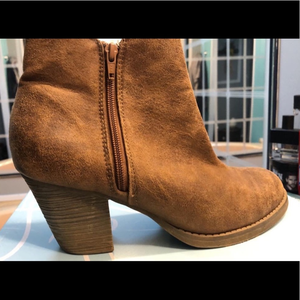 Chelsea boots